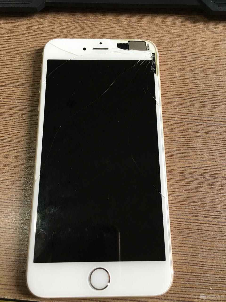 成都苹果iPhone6SP换屏多少钱?哪里换苹果屏