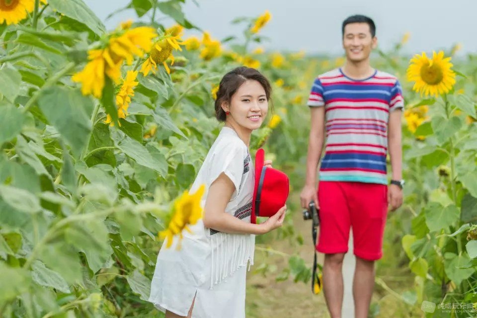 点击图片查看详情 云南大理婚纱照多钱_云南大理预定婚纱照