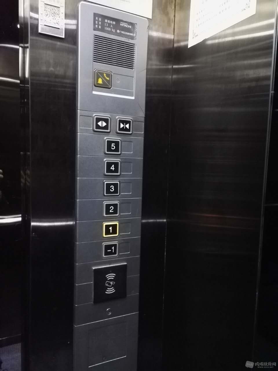电梯.jpg