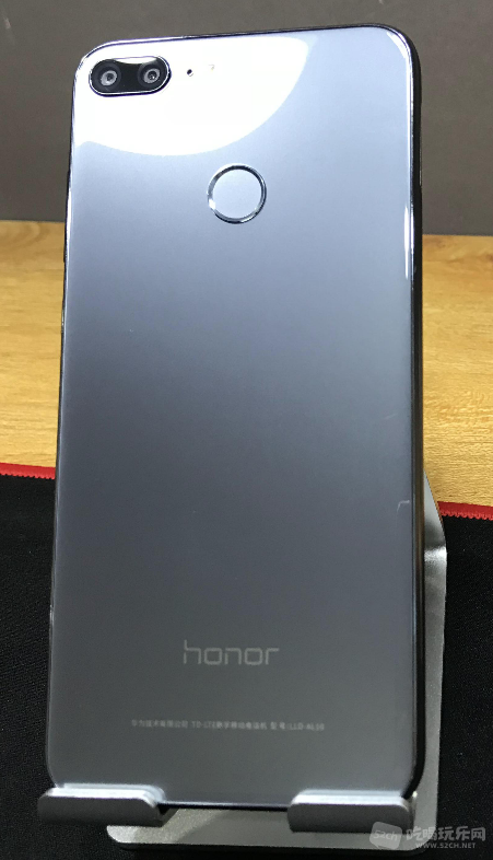 荣耀 Honor 9 Lite 灰色 4+64G