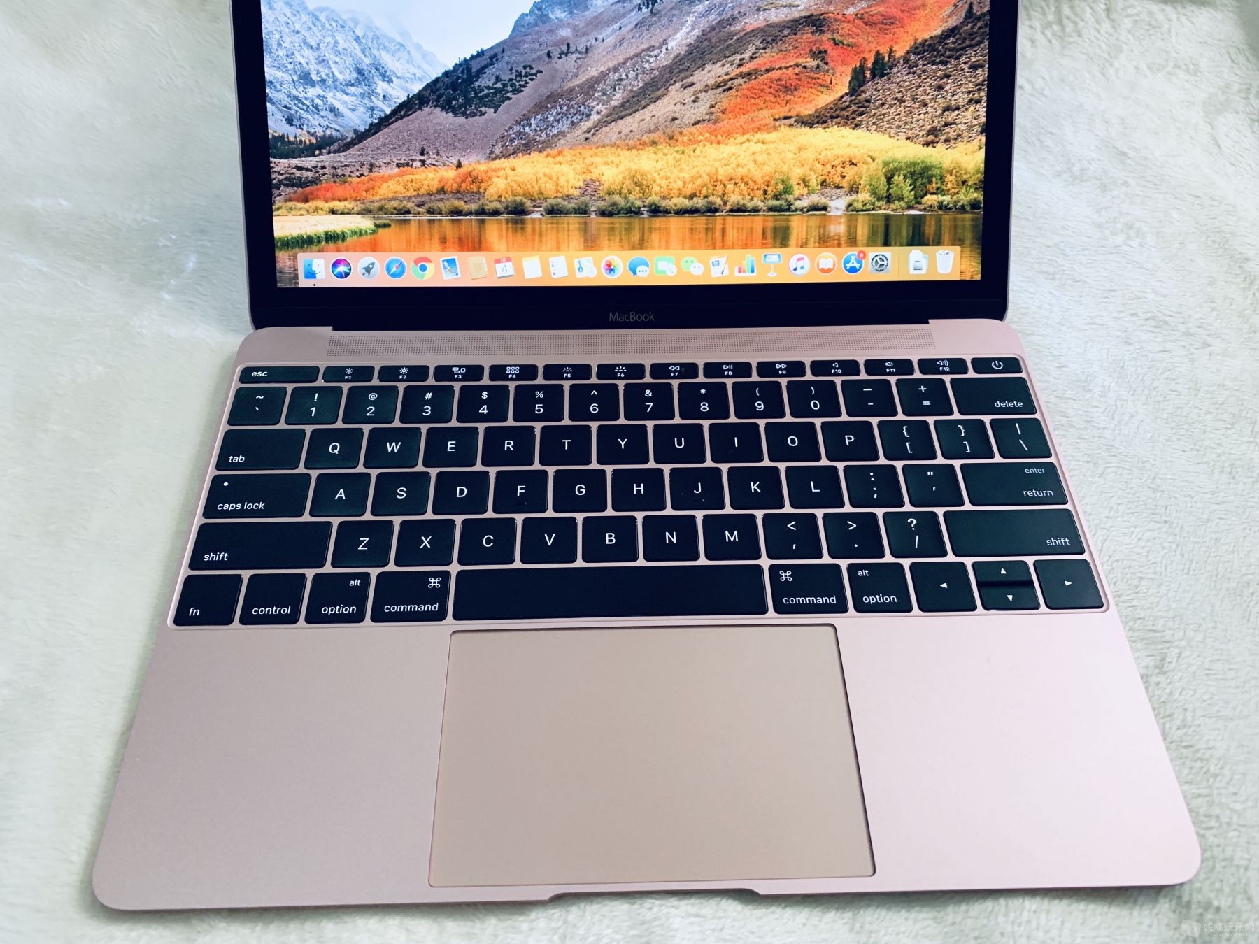 苹果macbook2016款,17款苹果macbookpro 苹果macbook12寸 i5 8g 256g 轻薄办公笔记本mmgl2