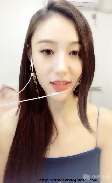 美女主播姗姗美图2019020422.jpg