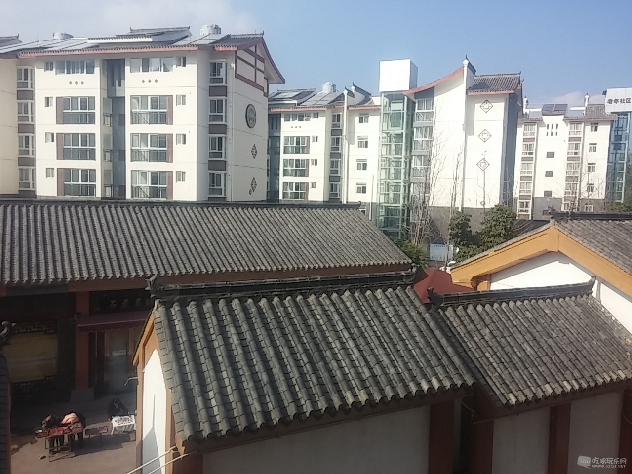 大房子窗外的相片