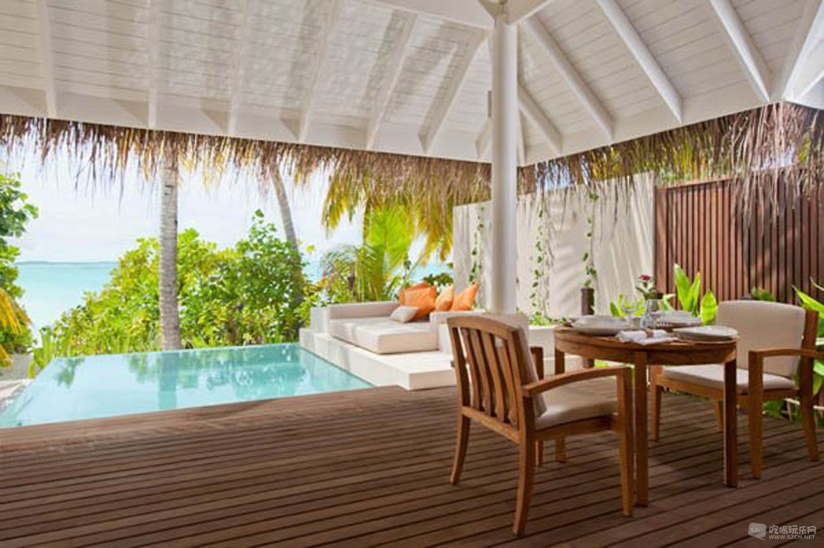 beautiful-ayada-maldives-resort-2.jpg