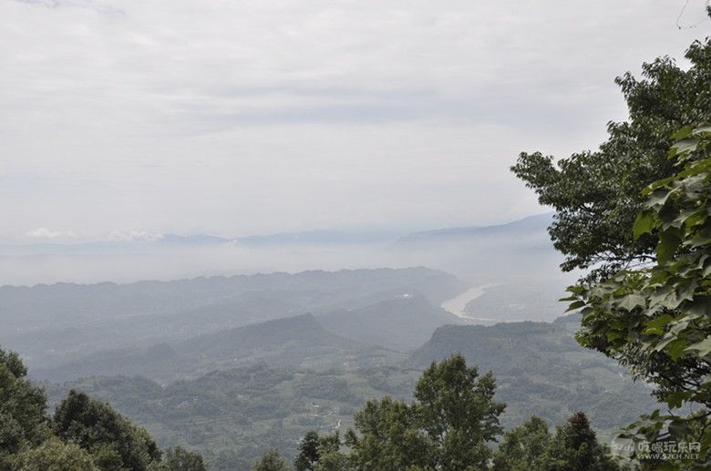 上山途中，风景还可以