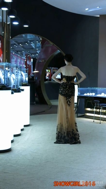 深圳珠宝展蕾丝透明好身材模特.mp4_20151209_223035.818.jpg