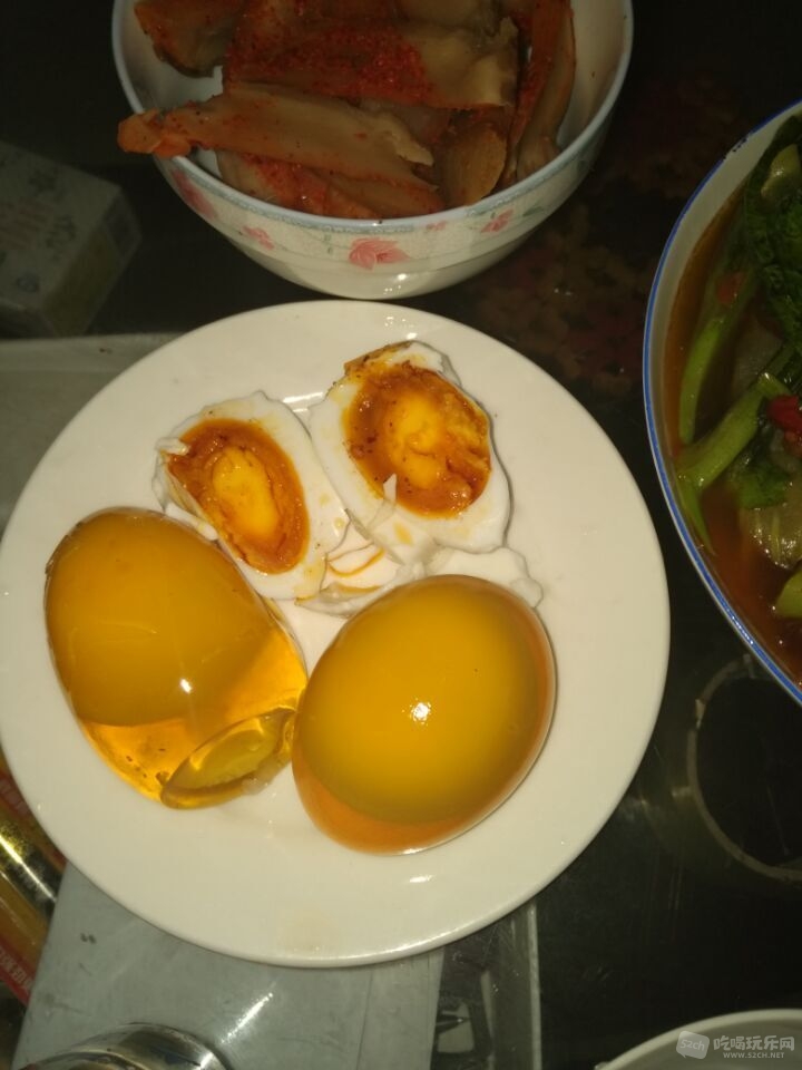 这是半个月后拿出来的样子。。请无视凌乱的茶几  
