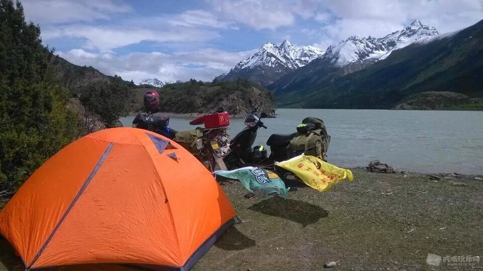 然乌湖露营