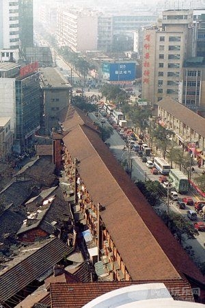 东城根街.jpg