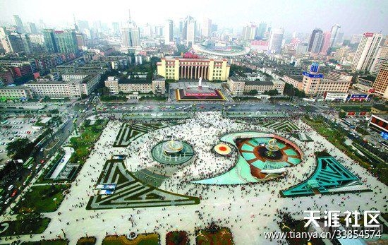 2007年新天府广场.jpg