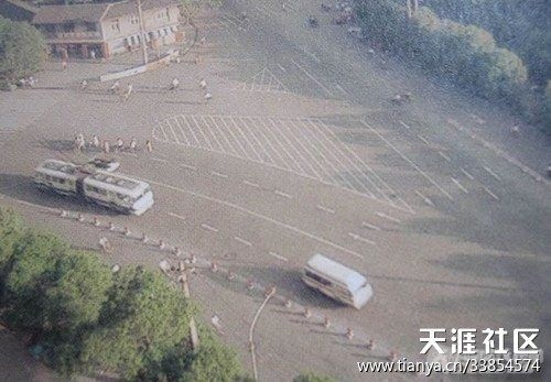 祠堂街人民公园门口.jpg