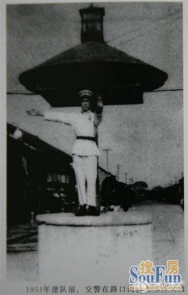 成都交警00.jpg