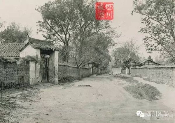 辛亥革命以后，“满城”内的房舍几已全部改建，城墙、衙署、寺庙已陆续拆除，唯街道结.jpg