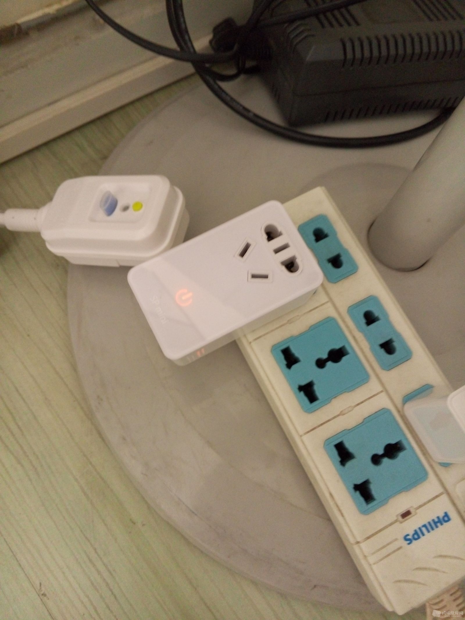 自己配了一个wifi插座，可以远程遥控