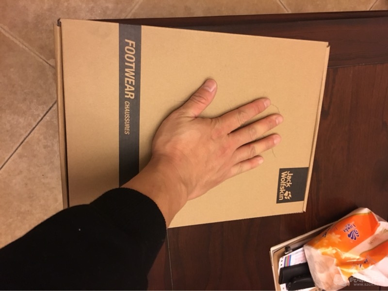 003233vp6ynh9y9964qy5t.jpg