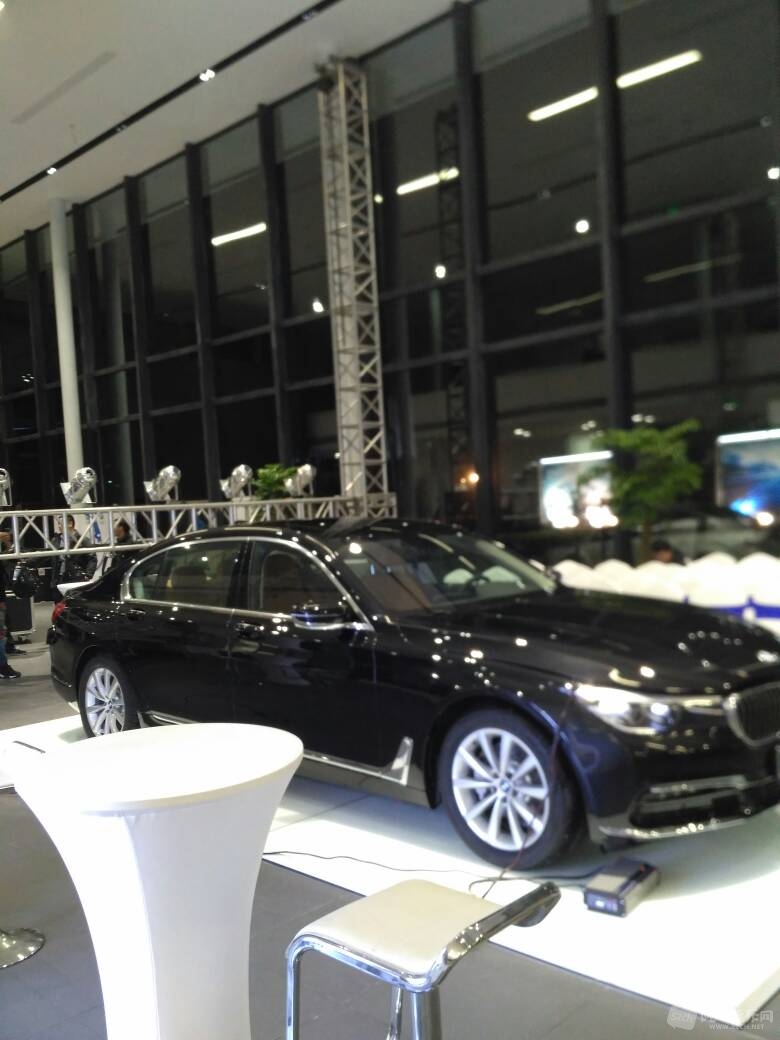 192025v82mp1umo3u1gu1a.jpg