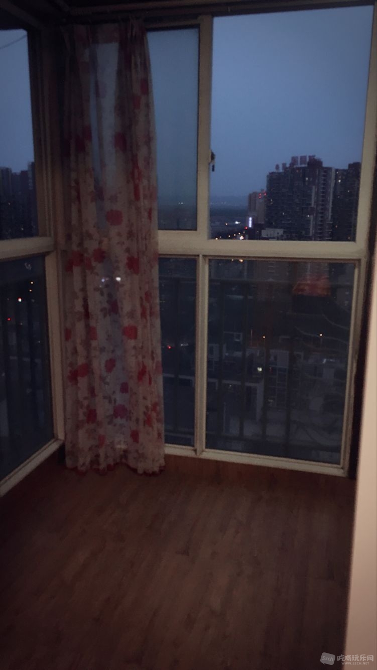 阳台.jpg