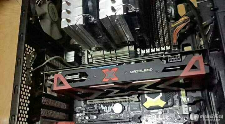 152015r7axa0qh7qkeaa40.jpg