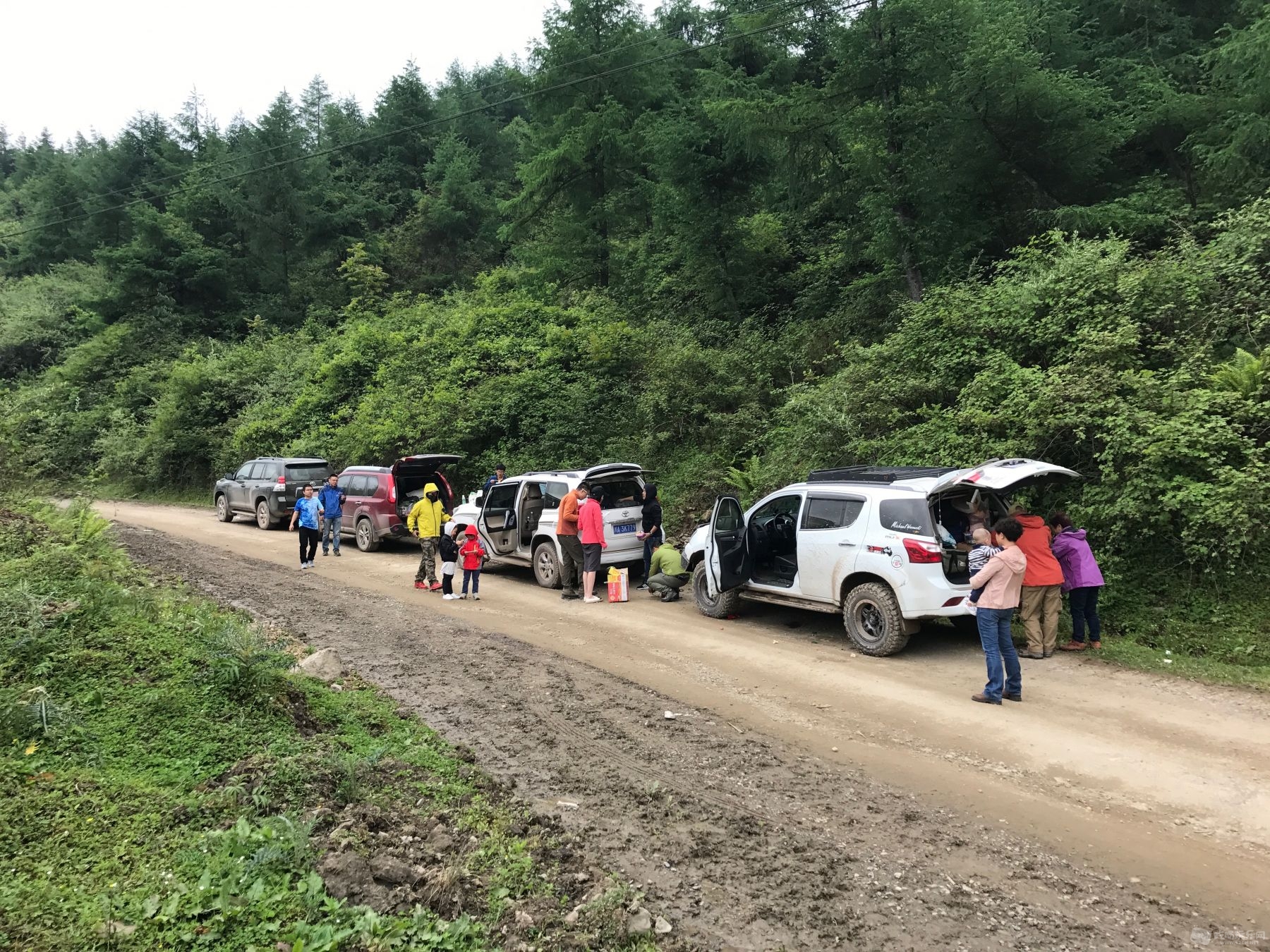 6月：和吃喝的兄弟们穿越黄茅埂，路餐