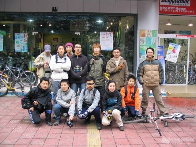2005122222438912.jpg