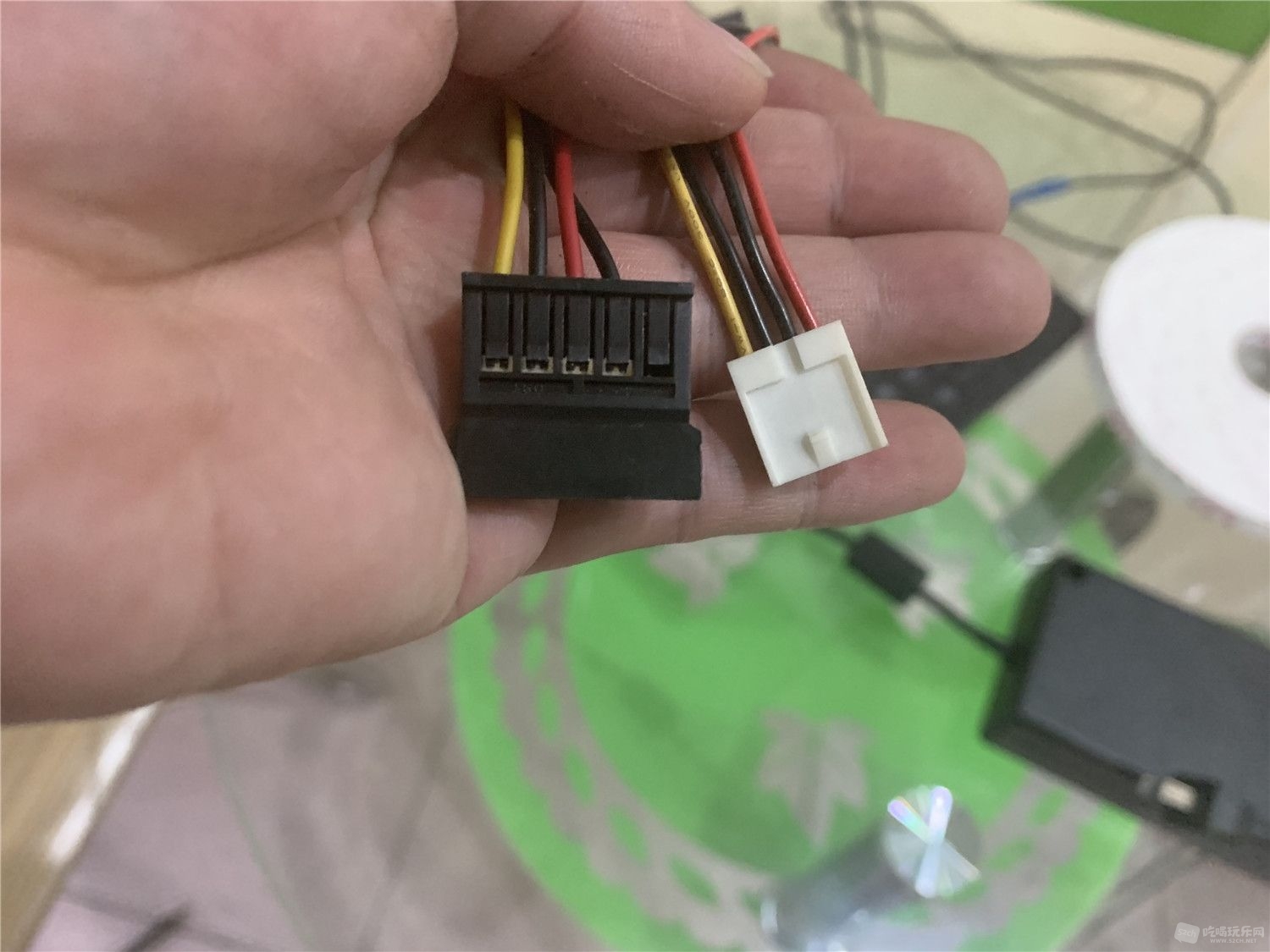 主板4P硬盘供电线DIY