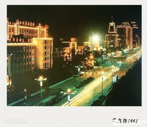 夜成都.jpg