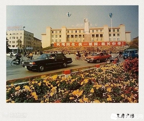天府广场.jpg