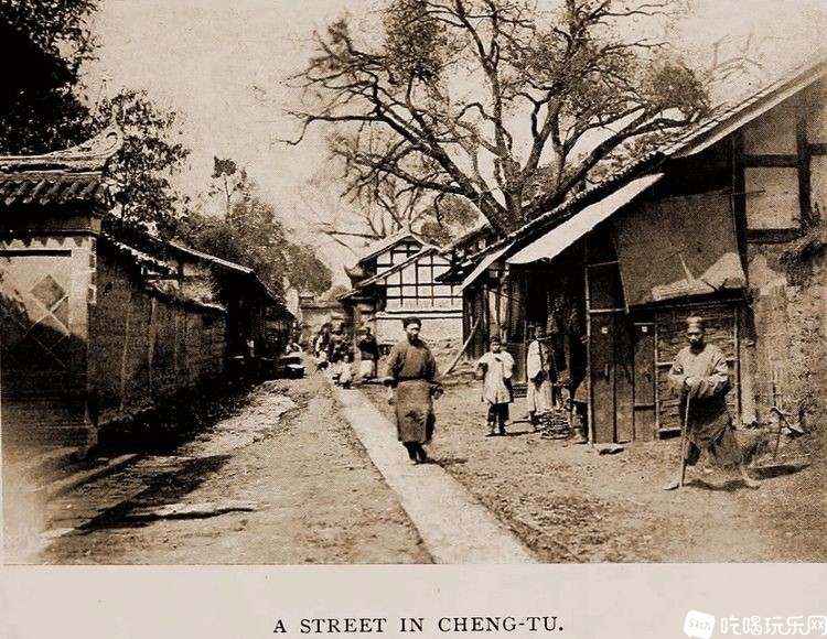 成都的街道。（约翰 · 伯奇拍摄于1900年）.jpg