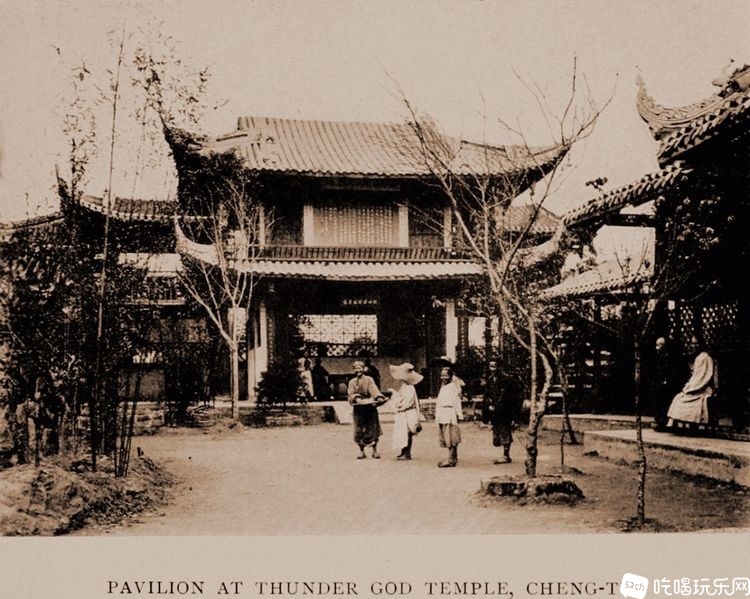 成都火神庙。（约翰 · 伯奇拍摄于1900年）.jpg