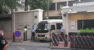 3C44C522-D368-4AD9-BEDB-84153D4AB714640.gif