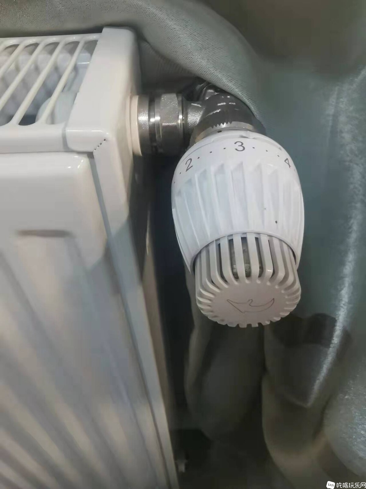 每组暖气片都带温控阀
