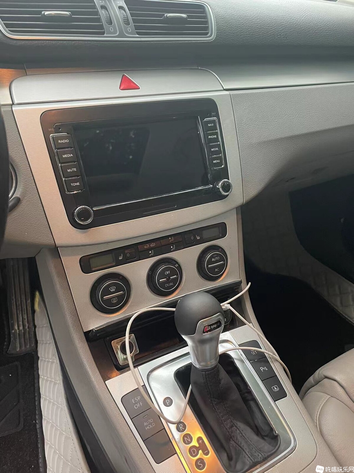 RS档杆支持无线CARPLAY 7850功放LINUX系统车机.jpg