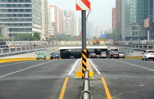 府城、锦城下穿天府大道两隧道通车
