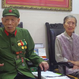 历史需要铭记，老兵需要关爱！