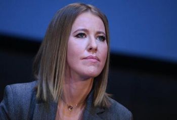 俄罗斯美女主持宣布竞选总统 其父为普京政界恩师