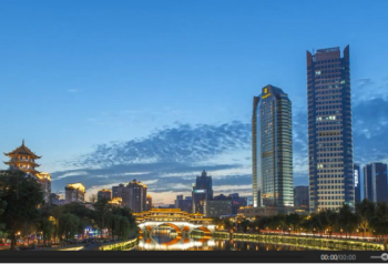 为什么世界级“大咖”企业，都盯上了这座中国城市？答案就是这两个字——